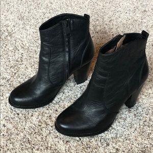 Joie boots